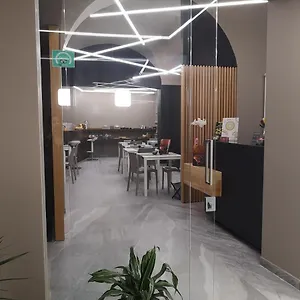 https://ottomood-catania-centro.taorminaitalyhotels.com